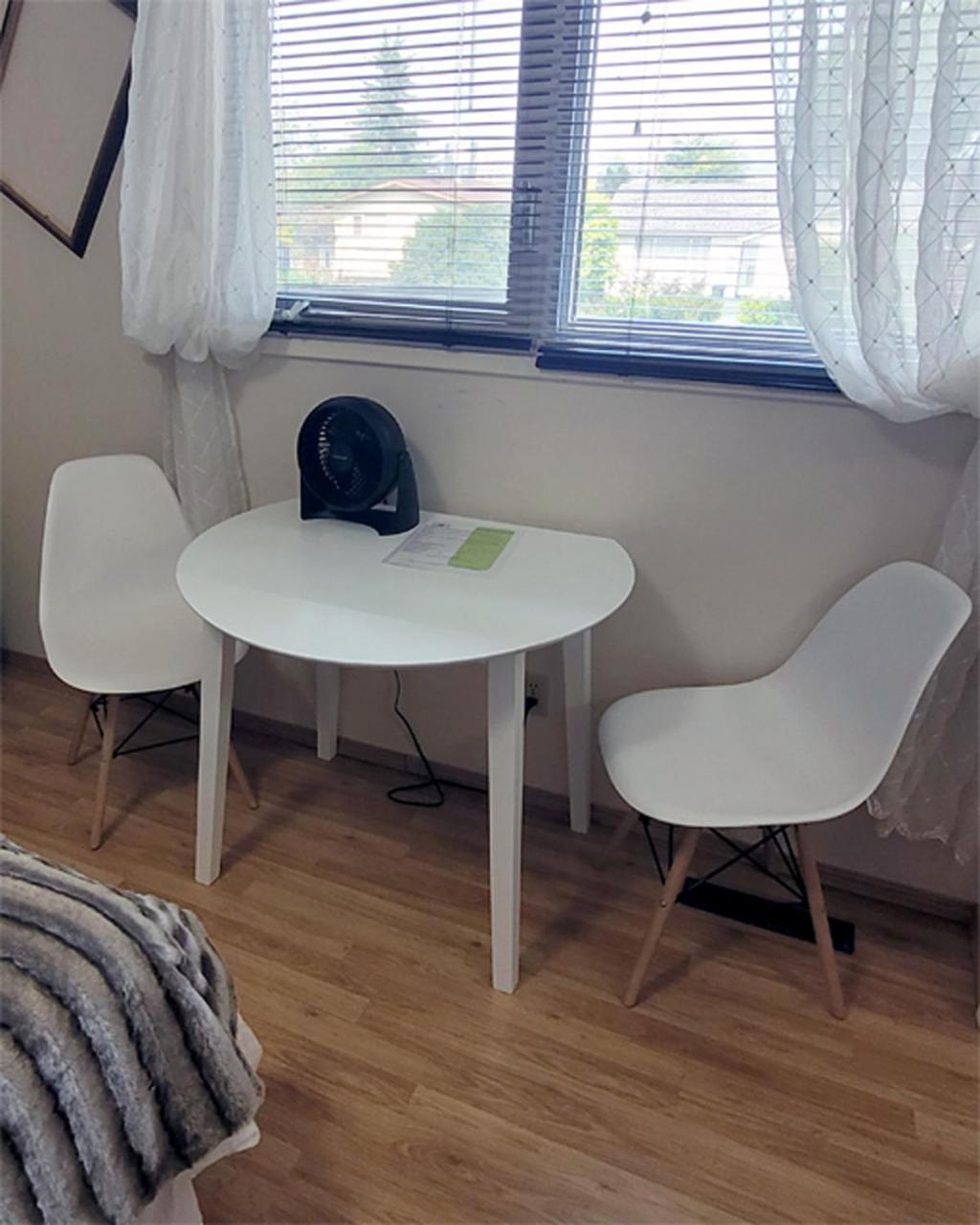 אדמונטון The Dewberry Homestay B&B מראה חיצוני תמונה